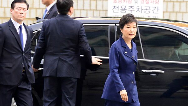 Бывшая президент Южной Кореи Пак Кынхе после ареста - Sputnik Việt Nam