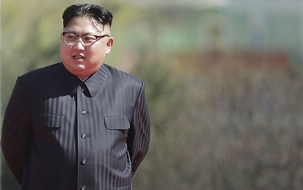 Lãnh đạo Triều Tiên Kim Jong-un đích thân khai trương phố Ryomyong ở trung tâm Bình Nhưỡng - Sputnik Việt Nam