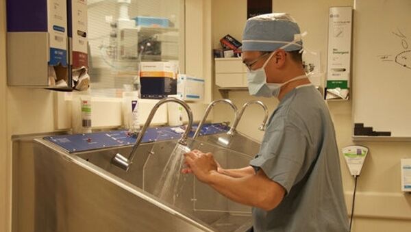 Bác sĩ Thịnh từng phẫu thuật tim cho 1.000 bệnh nhân - Sputnik Việt Nam