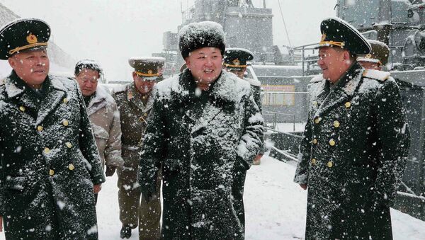 North Korean leader Kim Jong Un (C) inspects the Korean People's Army (KPA) - Sputnik Việt Nam