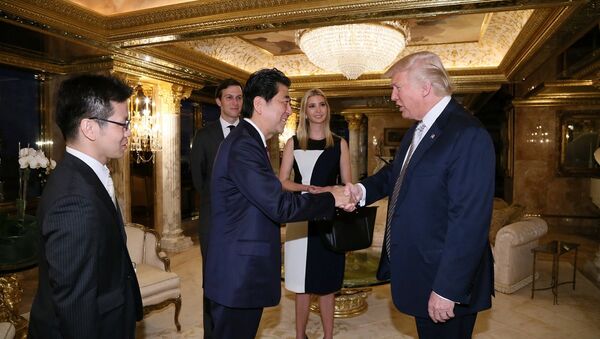 Thủ tướng Abe và Tổng thống Trump - Sputnik Việt Nam