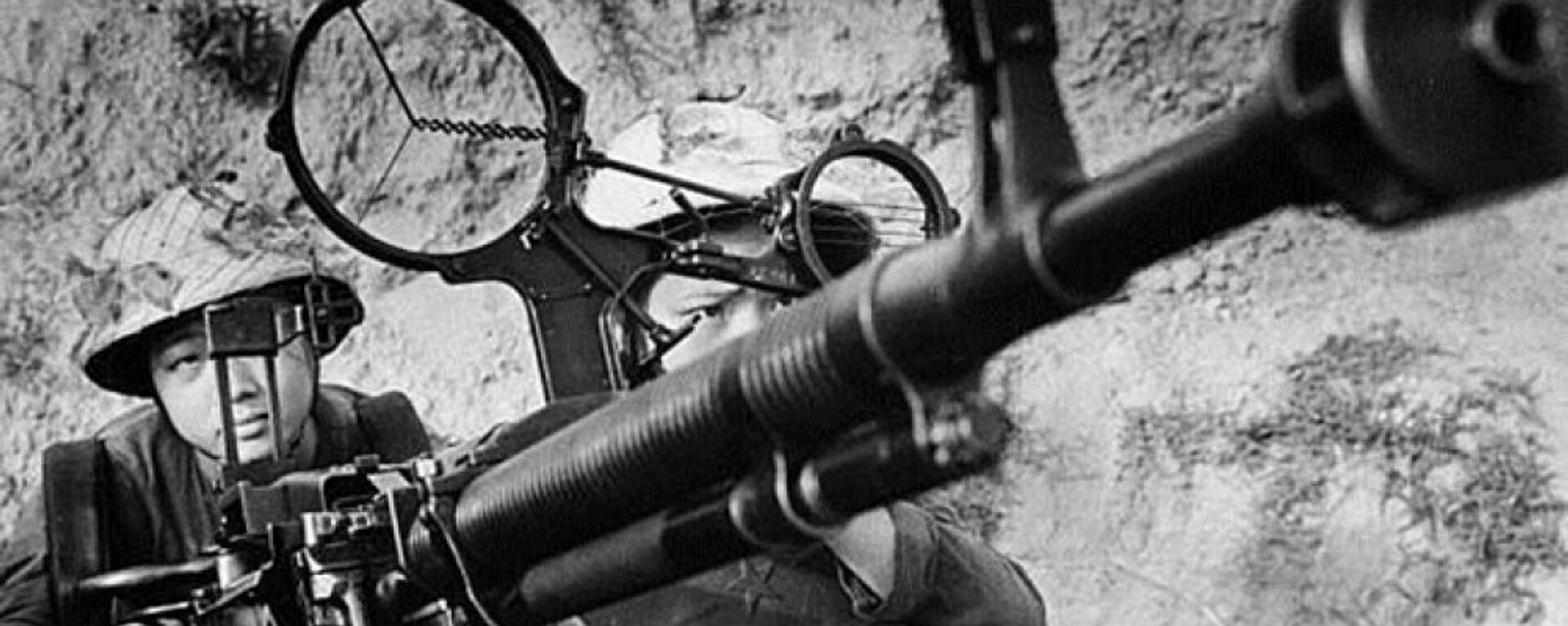 Khẩu đội súng phòng không 12,7 mm trong chiến tranh Việt Nam - Sputnik Việt Nam, 1920, 17.03.2023