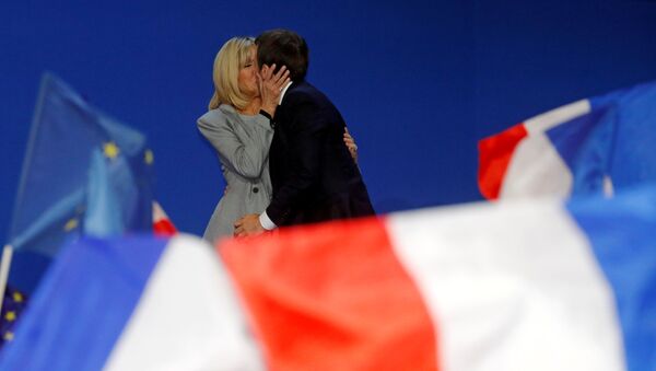 Emmanuel và Brigitte  Macron - Sputnik Việt Nam