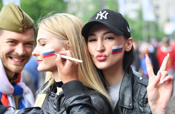 Các fan Nga trước trận đấu giải World Cup hockey 2017 khi các đội Nga và Italia đọ sức. - Sputnik Việt Nam
