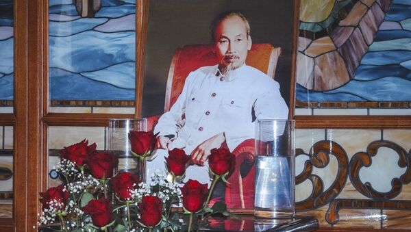 Vladivostok kỷ niệm sinh nhật lần thứ 127 của Chủ tịch Hồ Chí Minh tại “Versailles” - Sputnik Việt Nam