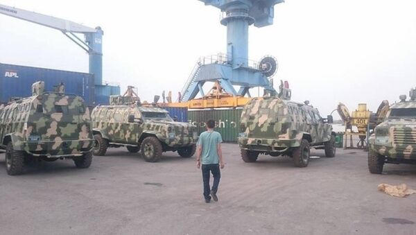 Xe bọc thép IAG Guardian Tactical xuất hiện tại cảng Hải Phòng - Sputnik Việt Nam