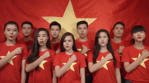 Nghịch lý Việt Nam: Cục Nghệ thuật biểu diễn cấp phép cho “Tiến quân ca” - Sputnik Việt Nam