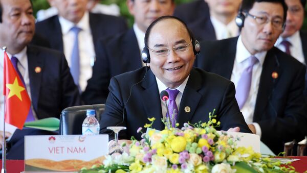 Премьер-министр Вьетнама Нгуен Суан Фук - Sputnik Việt Nam