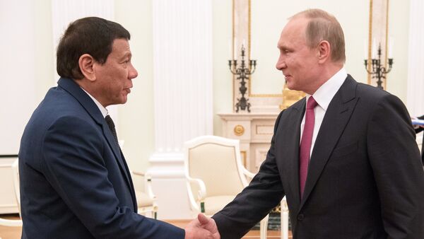 Tổng thống Rodrigo Duterte và Tổng thống Nga Vladimir Putin - Sputnik Việt Nam