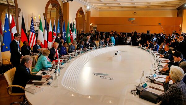 General view of the discussion table at the G7 Summit expanded session in Taormina, Sicily, Italy, May 27, 2017 - Sputnik Việt Nam