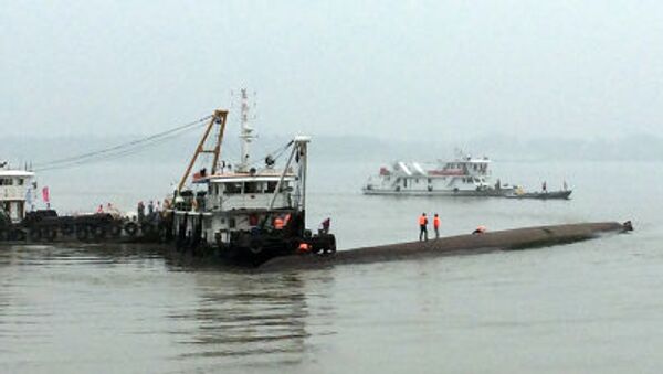 Tai nạn thảm khốc ở Trung Quốc: Đắm tàu chở 400 hành khách - Sputnik Việt Nam