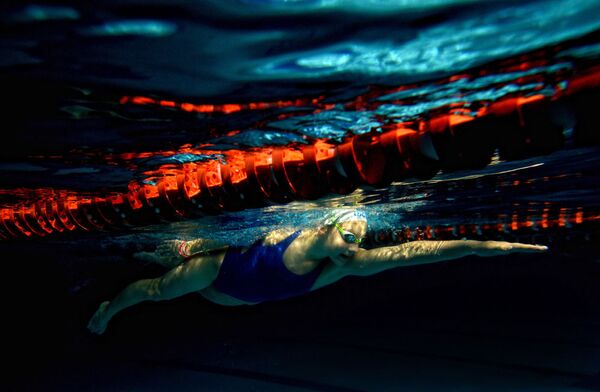 Tác phẩm của nhiếp ảnh gia Nga Konstantin Chalabov Cuộc tập luyện của  Darya Shibarova”. Giải III trong hạng mục Thể thao. Ảnh đơn - Sputnik Việt Nam