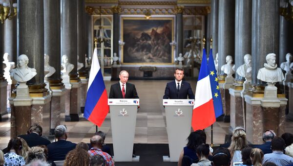 Vladimir Poutine và Emmanuel Macron tại Versailles - Sputnik Việt Nam