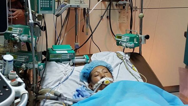 Bệnh nhân nặng còn lại đang được điều trị tại BV Đa khoa Hoà Bình - Sputnik Việt Nam