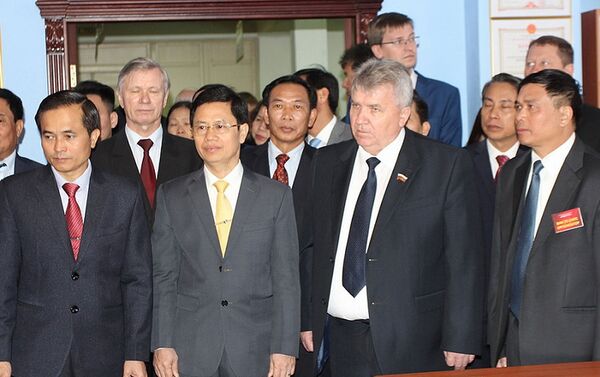 Trường phổ thông Ulyanovsk số 76 được mang tên Chủ tịch Hồ Chí Minh - Sputnik Việt Nam