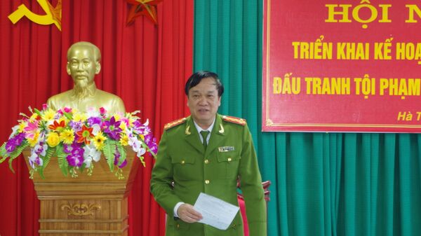 Đại tá Bùi Đình Quang – Phó giám đốc Công an tỉnh phát biểu chỉ đạo tại hội nghị - Sputnik Việt Nam