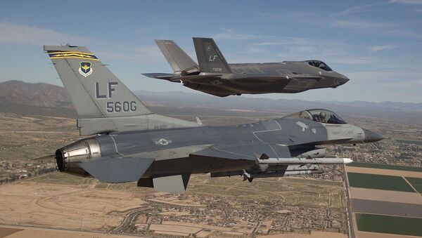F-16 và F-35 - Sputnik Việt Nam