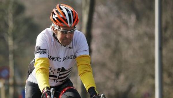 Ngoại trưởng Mỹ John Kerry đi xe đạp trên bờ hồ Geneva - Sputnik Việt Nam