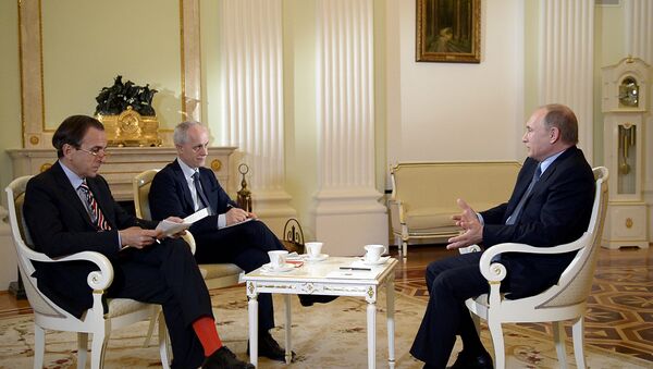 Tổng thống Nga Vladimir Putin  trả lời phỏng vấn của tờ Il Corriere della Sera - Sputnik Việt Nam