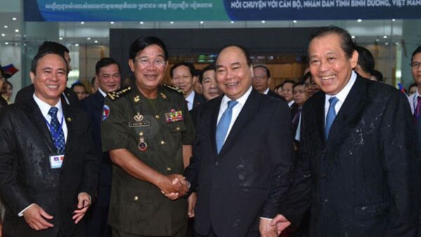 Thủ tướng Nguyễn Xuân Phúc và Thủ tướng Hun Sen - Sputnik Việt Nam