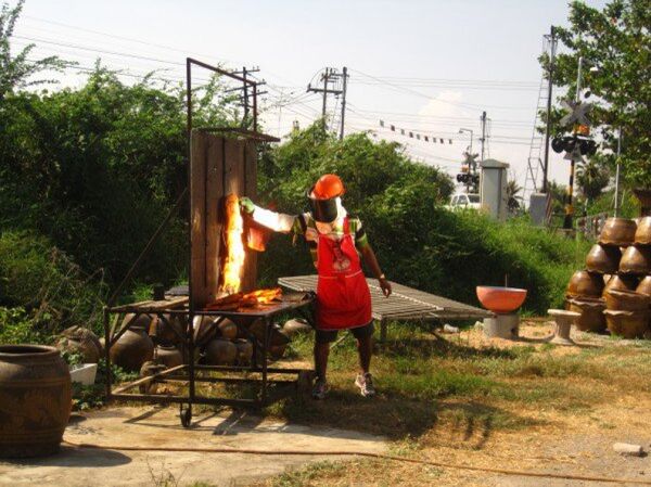 Mỗi ngày, tiệm gà của ông bán được 40 con. Mỗi ngày, tiệm gà của ông bán được 40 con. - Sputnik Việt Nam