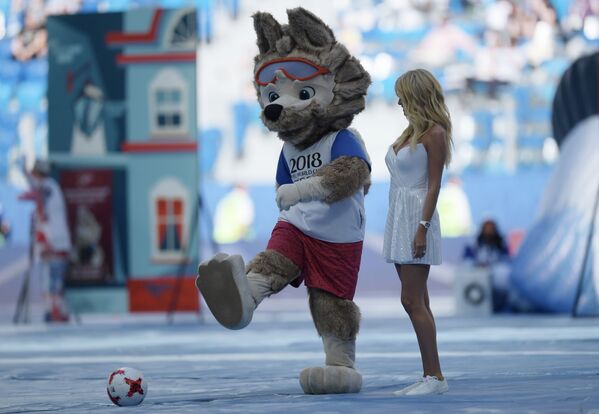 Sói “Zabivaka” - linh vật chính thức của World Cup - 2018 và Cup Liên đoàn FIFA 2017. - Sputnik Việt Nam