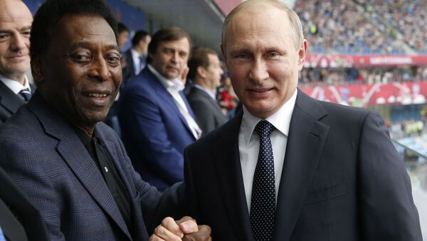 Cầu thủ Pele và Tổng thống Nga Vladimir Putin - Sputnik Việt Nam