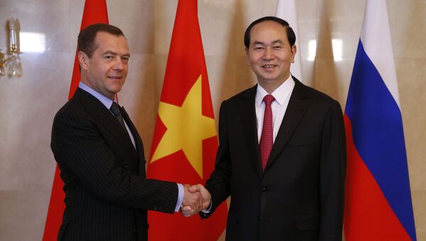 TThủ tướng Nga Dmitry Medvedev gặp Chủ tịch Việt Nam Trần Đại Quang ở Matxcơva. - Sputnik Việt Nam