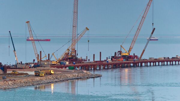 Строительство моста через Керченский пролив в Крыму - Sputnik Việt Nam