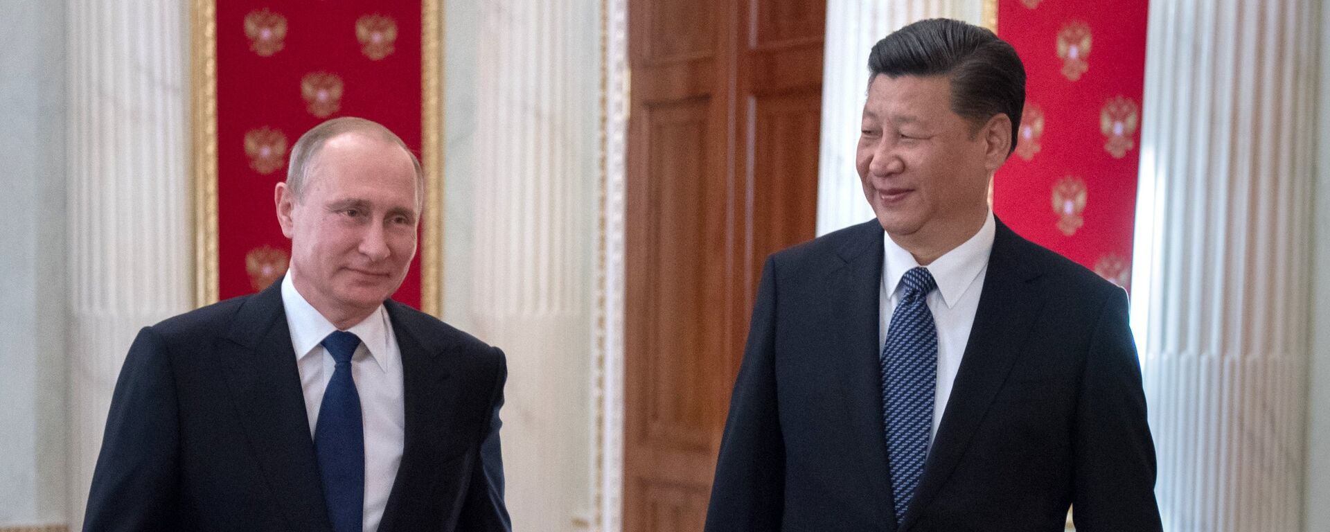 Tổng thống Nga Vladimir Putin và Chủ tịch Trung Quốc Tập Cận Bình - Sputnik Việt Nam, 1920, 23.07.2020