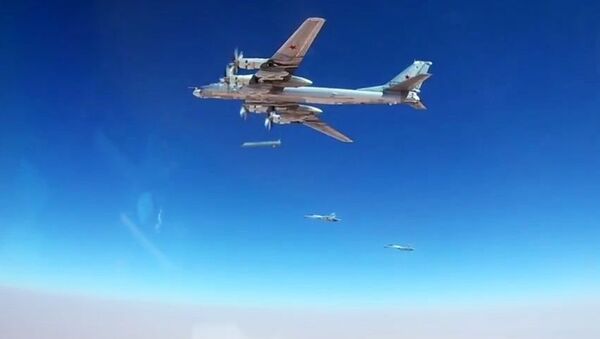Пуск бомбардировщиком Ту-95МС крылатой ракеты Х-101 по объектам ДАИШ в Сирии - Sputnik Việt Nam