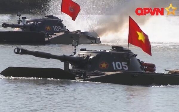 Đã từng xuất hiện thông tin, Việt Nam tính tới phương án mua pháo tự hành 2S25 Sprut-SD thay thế vai trò xe tăng PT-76 trong lực lượng Hải quân đánh bộ Việt Nam. Hi vọng sau T-90, chúng ta sẽ có tin vui cho hải quân đánh bộ - Sputnik Việt Nam