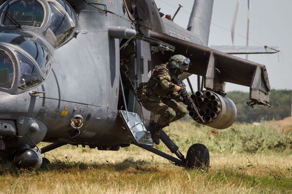 Nga. Tập trận của lực lượng đặc nhiệm và Không quân trong khu vực Krasnodar. - Sputnik Việt Nam