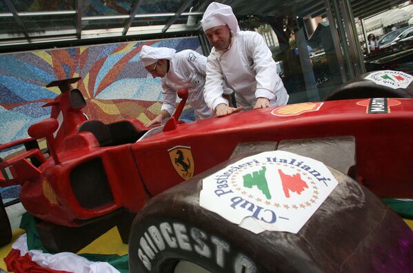 Sản xuất sô cô la Ferrari tại Ý - Sputnik Việt Nam