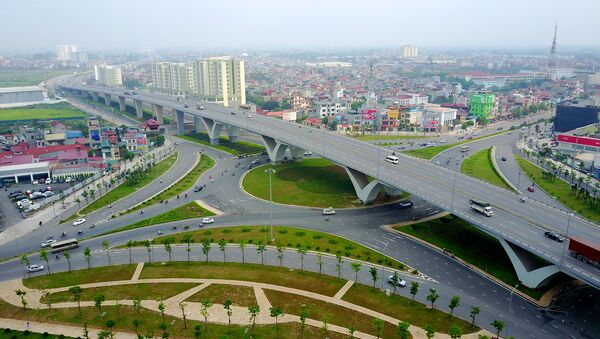 Nút giao thông trung tâm quận Long Biên - Sputnik Việt Nam