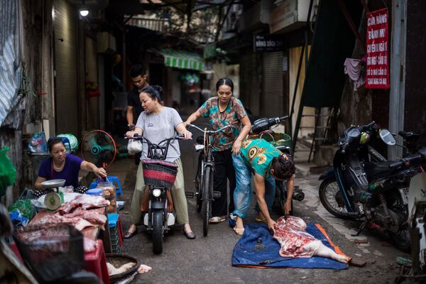 Quầy thịt trong một khu phố cổ Hà Nội - Sputnik Việt Nam