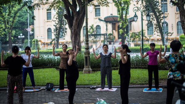 Tập thể dục trong công viên ở Hà Nội - Sputnik Việt Nam