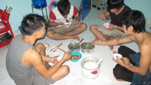 Bữa ăn công nhân - Sputnik Việt Nam