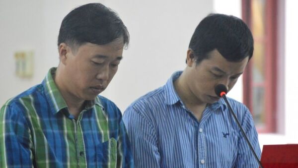 Hai bị cáo Linh, Thế tại tòa - Sputnik Việt Nam