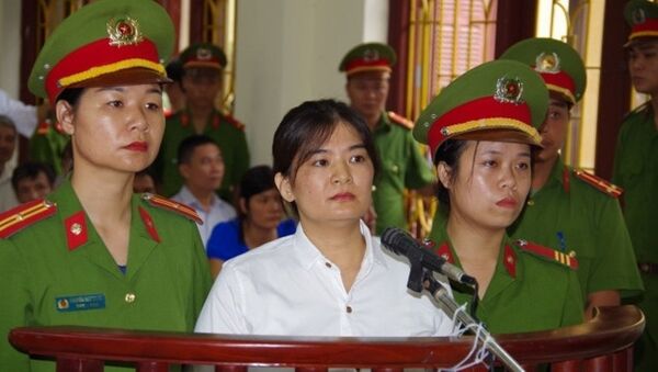 Bị cáo Trần Thị Nga trước tòa - Sputnik Việt Nam