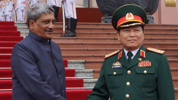 Bộ trưởng Quốc phòng Ấn Độ Shri Parrikar và Bộ trưởng Quốc phòng Việt Nam, Đại tướng Ngô Xuân Lịch. - Sputnik Việt Nam