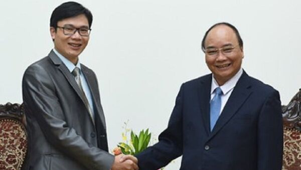 Giáo sư, Tiến sĩ Nguyễn Đức Khương trong một lần yết kiến Thủ tướng với vai trò là Chủ tịch Hội Khoa học và chuyên gia Việt Nam tại Pháp - Sputnik Việt Nam