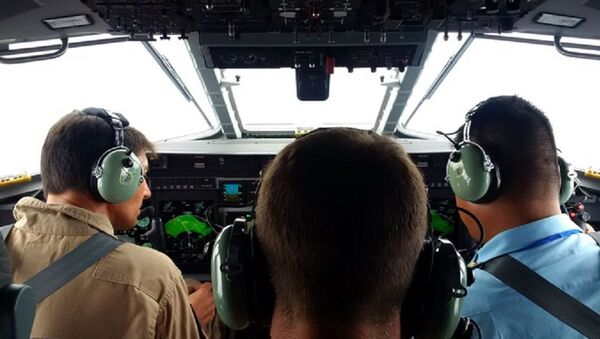 Phi công Việt Nam bay trên máy bay tuần tra săn ngầm C-295 MPA - Sputnik Việt Nam