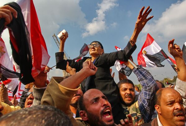 Những người ủng hộ chính phủ quân sự của Ai Cập biểu tình tại Cairo. - Sputnik Việt Nam