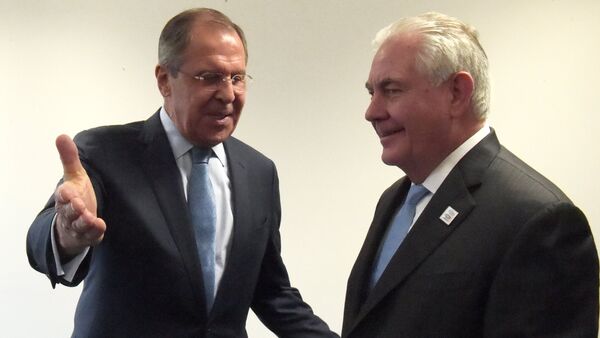 Ngoại trưởng Nga Sergei Lavrov và Ngoại trưởng Mỹ Rex Tillerson - Sputnik Việt Nam
