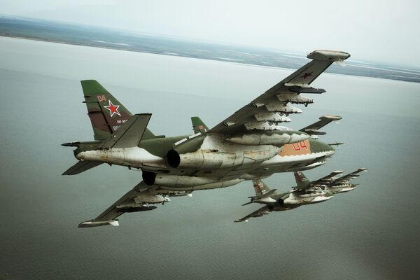 Những cánh én trên bầu trời - cháu của IL-2 huyền thoại. Các Su-25SM3. - Sputnik Việt Nam