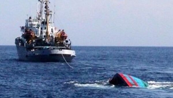 Tàu cá Bình Định lại bị đâm chìm, 8 ngư dân bị nạn - Sputnik Việt Nam