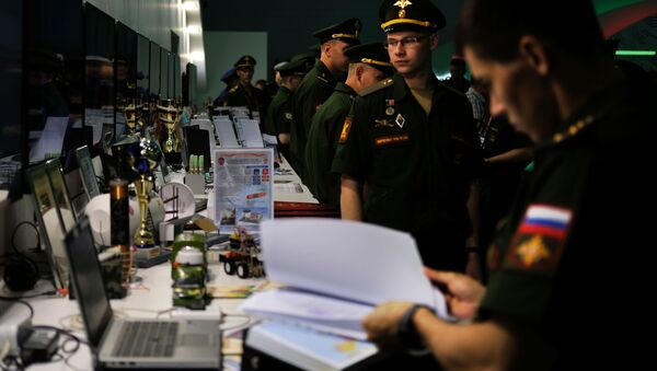 Các công việc chuẩn bị trong các gian hàng của trung tâm Patriot ... - Sputnik Việt Nam