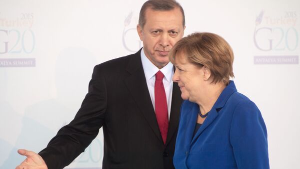 Президент Турции Реджеп Тайип Эрдоган и Федеральный канцлер Германии Ангела Меркель на открытии саммита G20 в Анталье - Sputnik Việt Nam