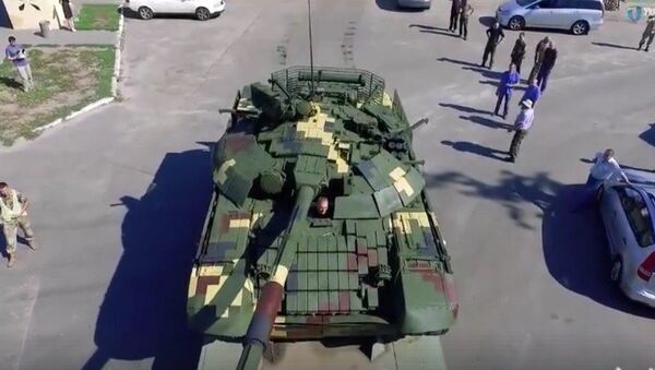 xe tăng T-72A, được hiện đại hóa tại nhà máy ở Kiev - Sputnik Việt Nam